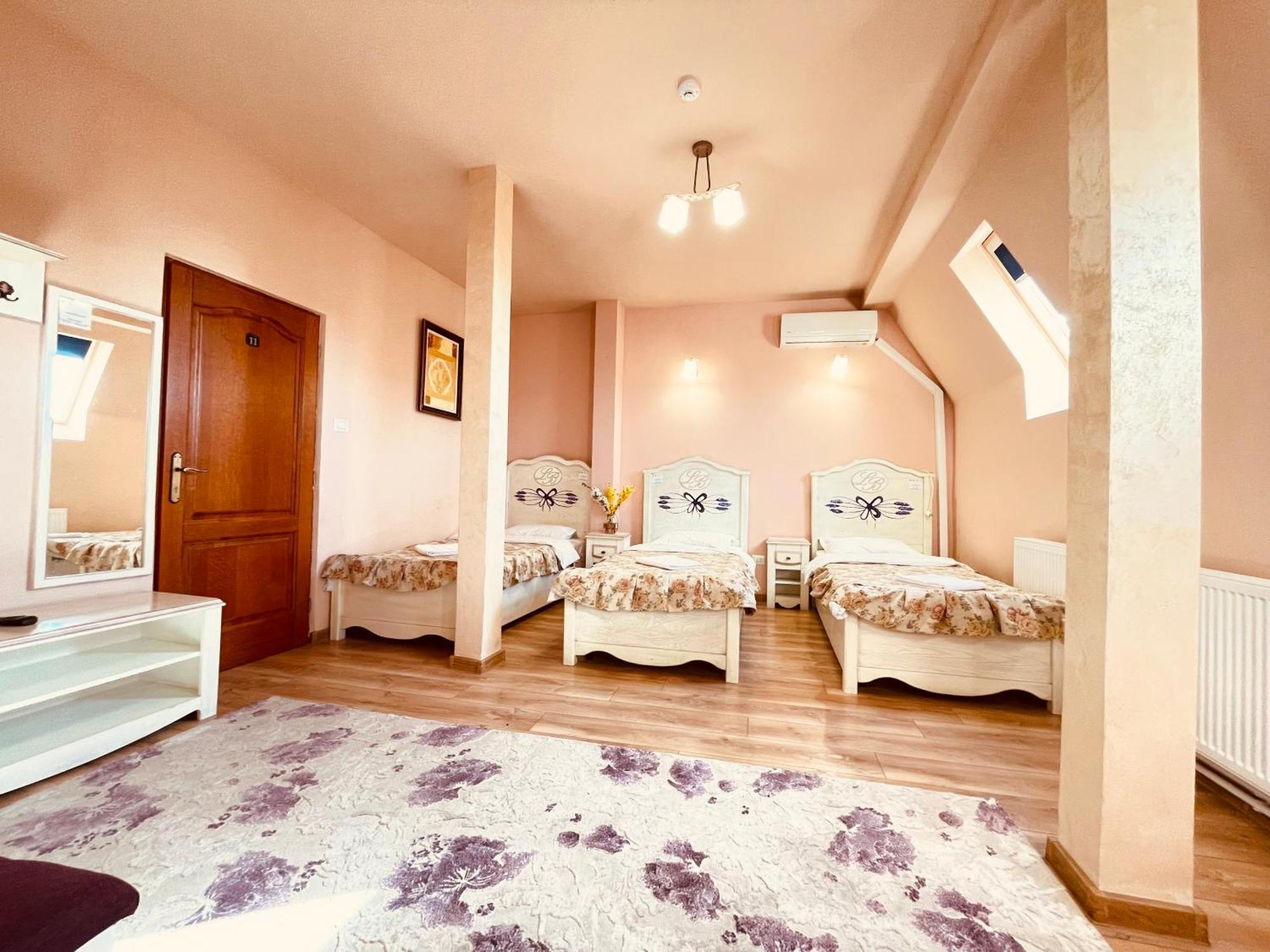 Leaganul Bucovinei Guest House Suceava Værelse billede