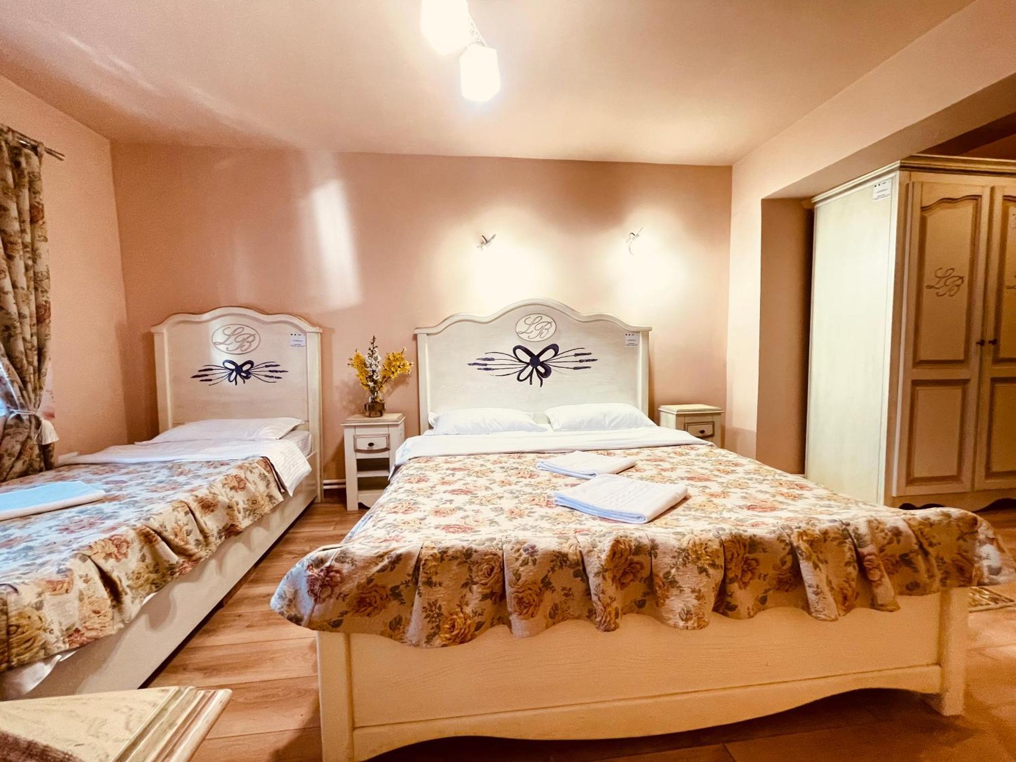 Leaganul Bucovinei Guest House Suceava Værelse billede